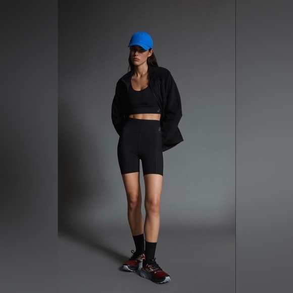 Zara Women Athletic Black Summer Biker Beach Short Size L - Picture 3 of 16